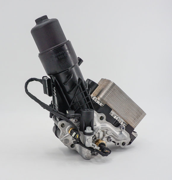 Hengst fournit un module de filtre à huile innovant pour le moteur Diesel transversal de Mercedes